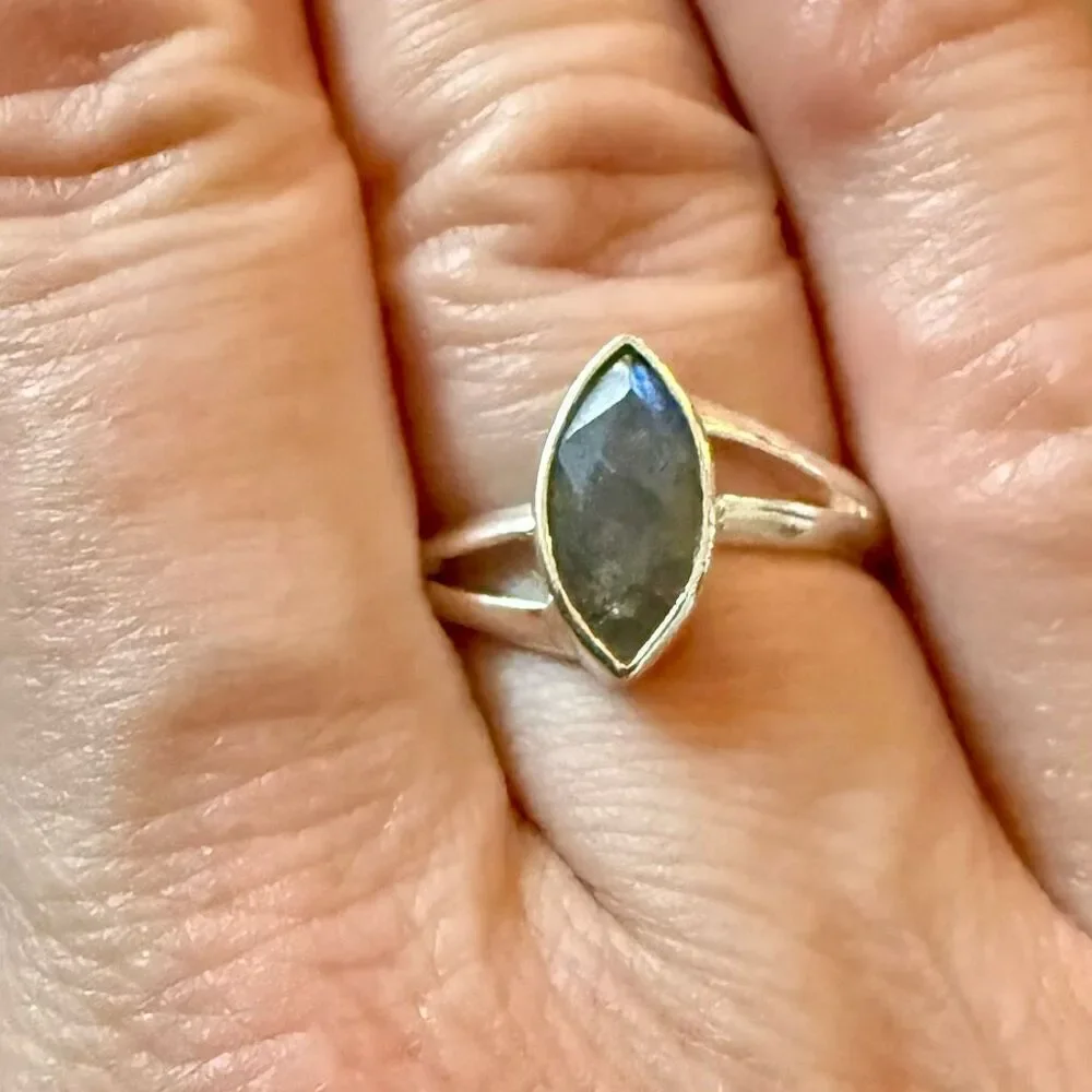 Natural Labradorite Sterling Silver Ring Dainty Marquise Cut Heart Framed Size 6